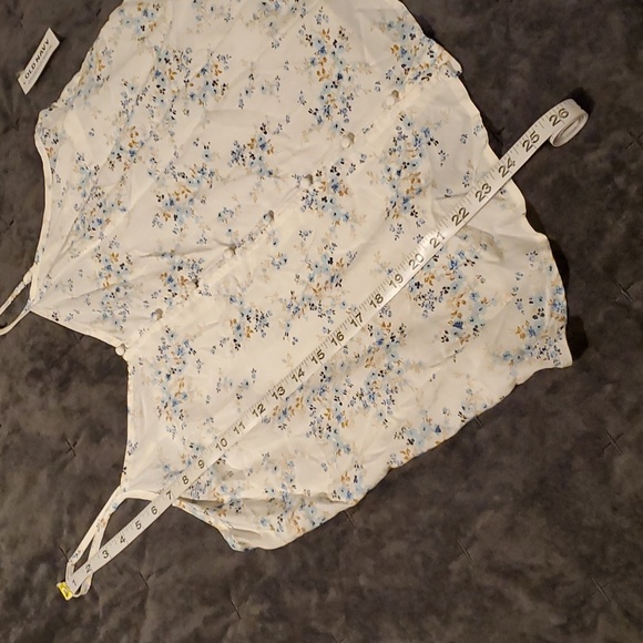 NWT Old Navy floral shirt - Picture 3 of 6